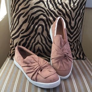 Pink shoes size 11